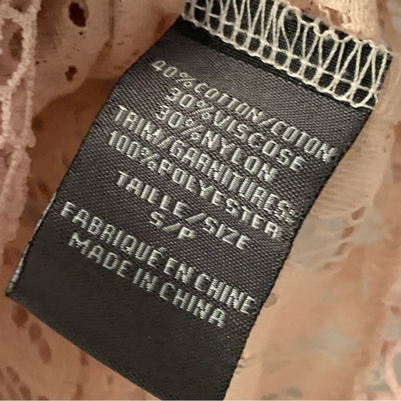 Suzy Shier Lace Blouse - Picture 6 of 6